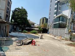 ขายที่ดินเปล่าถนนลาดพร้าว48 พื้นที่133ตรว. ขาย13.8 ล้านบาท ราคาถูกที่สุดในนั้นแล้ว ห่างจากถนนลาดพร้าวเพียง 300 เมตร ใกล้MRT ลาดพร้าว-202509041349431756968583503.jpg