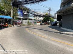 ขายที่ดินเปล่าถนนลาดพร้าว48 พื้นที่133ตรว. ขาย13.8 ล้านบาท ราคาถูกที่สุดในนั้นแล้ว ห่างจากถนนลาดพร้าวเพียง 300 เมตร ใกล้MRT ลาดพร้าว-202509041349491756968589939.jpg