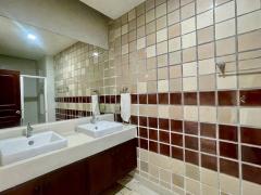 บ้านหลังใหญ่สไตล์ล้านนาประยุกต์ วิวภูเขา 3-3-0 ไร่ ติดถนนสาธารณะ ใกล้โรงแรม Four Season แม่ริม เชียงใหม่-202509050135521757010952805.jpg