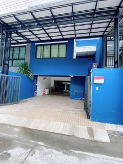 ให้เช่าทาวน์โฮม 3 ชั้น 4 ห้องนอน ย่านลาดพร้าววังหิน ซอยลาดพร้าว 41 พร้อมเฟอร์นิเจอร์ ** จดทะเบียนบริษัทได้ ให้เช่าทาวน์โฮม-3-ชั้น-4-ห้องนอน-ย่านล