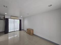 RM628 ให้เช่าบ้านกลางเมือง พระราม9 รามคำแหง เชื่อมทุกเส้นทางสู่ใจกลางเมือง ใกล้พระราม 9 และทางด่วน-202509051443101757058190231.jpg
