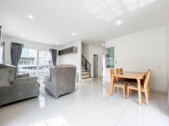 ให้เช่าบ้านเดี่ยวพร้อมเฟอร์นิเจอร์ หมู่บ้านโกลเด้น นีโอ สาทร (Golden Neo Sathorn)-202509052215391757085339698.jpg