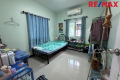 ขายบ้าน จรัญสนิทวงศ์ 75 ขนาด 215 ตารางวา พร้อมบ้าน 2 หลัง ทำเลดี-202509061450481757145048613.jpg