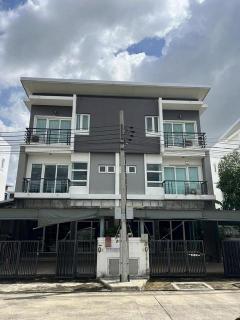 ให้เช่าโฮมออฟฟิศ 3 ชั้น 100 และ 500 ตร.ว. หมู่บ้านชวนชื่นโมดัส วิภาวดี ถนนวิภาวดี ใกล้ IT Square
