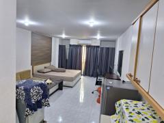 ให้เช่า คอนโด ตรงข้ามโรงเรียนบดินทรเดชา บดินทร์ สวีทโฮม คอนโดมิเนียม 35 ตรม ถูก กว้าง