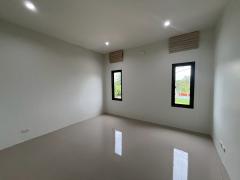 ทาว์เฮ้า บ้านสร้าง บางปะอิน อยุธยา ใกล้นิคมโรจนะ เริ่มต้นเพียง 1.69 ล้าน -202509091041271757389287052.jpg