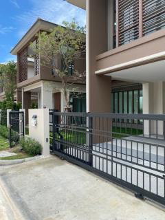 RM641 ขายหรือให้เช่า บุราสิริ กรุงเทพกรีฑาบรรยากาศรีสอร์ท พร้อมเทคโนโลยี และฟังก์ชันบ้านเพื่อชีวิตคนยุคใหม่ บนทำเลกรุงเทพกรีฑา ใกล้พระราม 9-202509091835091757417709690.jpg