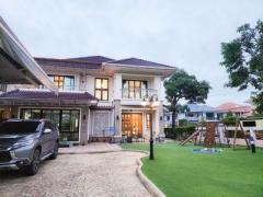 บ้านเดี่ยว 2 ชั้น หลังใหญ่ พร้อมสวนกว้าง บนพื้นที่ 156.4 ตร.ว. พื้นที่ใช้สอยกว่า 600 ตร.ม. ทำเลคุณภาพ เดินทางสะดวก ใกล้สะพานภูมิพล 1–2, 