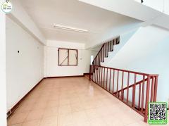 อาคารพาณิชย์ 2ชั้นครึ่ง กลางตัวอำเภอน้ำปาด ใกล้ตลาด,โรงเรียน,ศูนย์ราชการต่างๆ,ร้านค้า-202509111407121757574432644.jpg