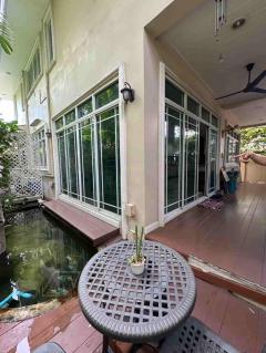 ขาย/ให้เช่า บ้านเดี่ยว – ซอยแบริ่ง 26 (Fantasia Villa) บ้านมุมโครงการ บรรยากาศสงบ-202509120957331757645853632.jpg