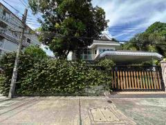 ขาย/ให้เช่า บ้านเดี่ยว – ซอยแบริ่ง 26 (Fantasia Villa) บ้านมุมโครงการ บรรยากาศสงบ-202509120957341757645854407.jpg