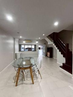 RM644 ให้เช่า ทาวเฮ้าส์ 3 ชั้น บ้านกลางเมือง ซ. พระรามเก้า 43 ใกล้ห้าง The Nine จดบริษัทได้-202509121148431757652523034.jpg