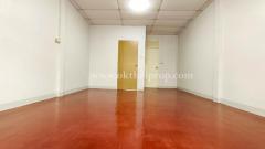 ทาวน์เฮ้าส์ หมู่บ้านปิยวรารมย์ 3 ถ.บ้านกล้วย – ไทรน้อย นนทบุรี-202509121201421757653302193.jpg