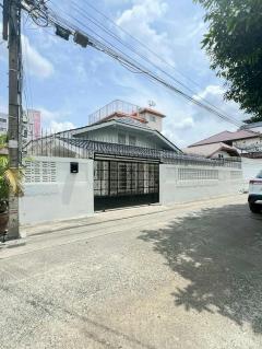 บ้านให้เช่า ห้วยขวาง บ้านเดี่ยวชั้นเดียว 4ห้องนอน 3ห้องน้ำ