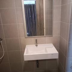 Vาย คอนโด ลุมพินี วิวล์  พระนั่งเกล้า-ริเวอร์วิว  (ขายพร้อมคนเช่า/ค่าเช่า 5,000/เดือน)-202509122141231757688083944.jpg