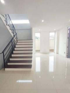 เช่า ทาวน์โฮม หลังมุม ย่านรามอินทรา ใกล้แฟชั่นไอแลนส์ MRTวงแหวนรามอินทรา เดินทางสะดวก-202509122306371757693197034.jpg