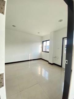 RM651 ให้เช่าHomeoffice ทำเลดี ย่านเหม่งจ๋าย จอดรถ 8 คัน-202509131349141757746154669.jpg