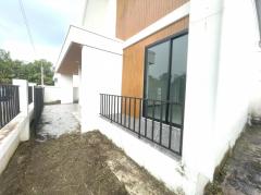 ขาย บ้านเดี่ยว หนองเหียง พนัสนิคม สร้างใหม่ สไตล์นอร์ดิก ใกล้นิคมอมตะซิตี้ และปิ่นทอง 51.7 ตรว. 118 ตรม. 3 ห้องนอน 2 ห้องน้ำ-202509132036581757770618546.jpg