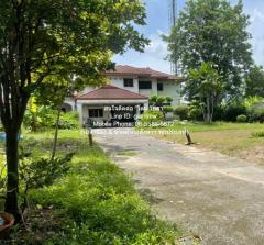 บ้าน บ้านหรู 2 ชั้น (ตามสภาพ) พร้อมที่ดิน 336 ตร.ว. ติดทะเลสาบ และสนามกอล์ฟ ม.เมืองเอก รังสิต (ใกล้สนามบินดอนเมือง) พ.ท. 36 ตร.วา 3 งาน 0 RAI 4Bedroom4BATHROOM 80000 THAI BAHT บรรยากาศส่วนตัว ปทุมธานี   