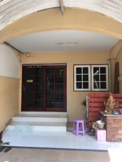 NTG700 ให้เช่า ทาวน์เฮาส์ 3 ชั้น ลาดพร้าวใกล้ MRT และ BTS มี 4 นอน 5 น้ำ  30,000 บาท ขั้นต่ำ 2 ปี-202509151430071757921407653.jpg