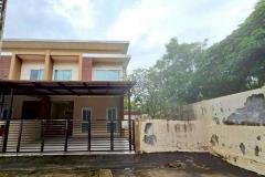 ขายด่วน ต่ำกว่าทุน ทาวน์โฮม 2 ชั้น หมู่บ้าน K-VILLAGE 3 (เค-วิลเลจ 3) ใจกลางเมืองกระบี่ บ้านหลังในซอยมีพื้นที่ด้านข้าง มุมด้านบนมองเห็นวิวสวน