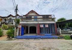 ขายทาวน์เฮ้าส์ หมู่บ้านธนินทร ซอยวิภาวดีรังสิต 35 เนื้อที่ 36 ตร.ว. 2 ชั้น 3 นอน 3 น้ำ