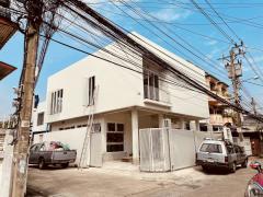 RM677 ให้เช่าบ้านเดี่ยวโมเดิร์นสไตล์รัชดา ทำเลดีมากใกล้ MRT สุทธิสาร เพียง 700 เมตร เหมาะอยู่อาศัยและทำออฟฟิต จดทะเบียนได้