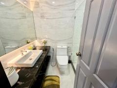 RM682 ให้เช่า ทาวน์โฮม บ้านฝนทองนิเวศน์ เหมาะทำHomeoffice เพียง260m.จากหน้าบ้านถึงสถานีรถไฟฟ้าสายสีเขียวสุขุมวิท 