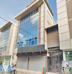 กิ่งแก้ว ร่มเกล้า ให้เช่าตึกออฟฟิต 2 คูหา 4ชั้น  พระจอมเกล้า 8ม.x14ม. ถูกที่สุด  Airport Link ลาดกระบัง 696กม. 36ตรว. 436ตรม..จอดรถ 2คัน