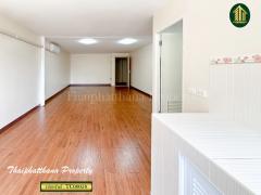 ขายคอนโดรีโนเวทใหม่ เลเวล คอนโดมิเนียม บางนา ห้องใหญ่ ทำเลดี ใกล้ห้าง ใกล้มหาวิทยาลัย-202509161950551758027055805.jpg