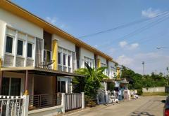 ขายทาวน์เฮ้าส์ หมู่บ้านโกลเด้น อเวนิว แจ้งวัฒนะ-ติวานนท์ เนื้อที่ 18.7 ตร.ว. 2 ชั้น 4 นอน 2 น้ำ-202509170949101758077350493.jpg