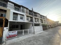 ทาวน์โฮม รีโนเวท 2.99 ลบ. เออเบิร์นธารา - สุขสวัสดิ์70 มีของแถมพิเศษ