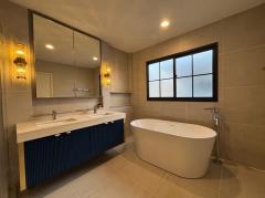 ให้เช่าบ้านหรูโครงการเศรษฐสิริ บางนา-สุวรรณภูมิ, 90 ตรว. Cooliving Designed Home*เฟอร์ครบ* ใกล้สนามบินสุวรรณภูมิ*-202509181120521758169252482.jpg