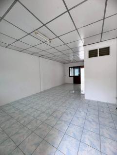 ขายด่วนทาวน์เฮ้าส์ หมู่บ้านชมเดือน 3 ซอยอ่อนนุช 59/1 ใกล้ APL ทับช้าง (N.1827)-202509181321471758176507998.jpg