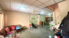 ขายทาวน์โฮม ถนนเจษฎาวิถี มหาชัย สมุทรสาคร เนื้อที่ 20 ตร.ว ทำเลดี ต่อเติมครบ ราคาต่อรองได้-202509181334101758177250144.jpg