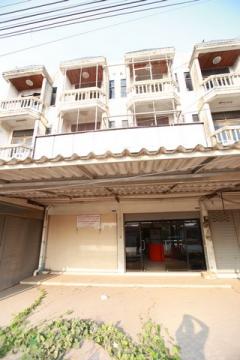 ขายอาคารพาณิชย์ 3 ชั้นครึ่ง 2 คูหา  อ.บางน้ำเปรี้ยว จ.ฉะเชิงเทรา