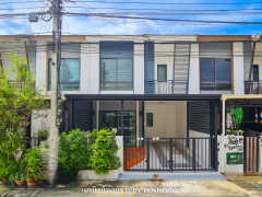 ขาย ทาวน์เฮ้าส์ 2ชั้น รีโนเวทใหม่ ย่านคู้บอน มบ.พฤกษาไพร์ม ถ.คู้บอน27 รามอินทรา ใกล้แหล่งอำนวยความสะดวกครบครัน พร้อมอยู่