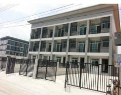 ให้เช่าทาวน์โฮม 3 ชั้น 29.4 ตร.ว. ย่านรามอินทรา ใกล้แฟชั่นไอส์แลนด์ (จดทะเบียนบริษัทได้)