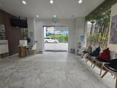 P1202 ให้เช่า ขาย อาคารสำนักงาน 8 ชั้น ดาดฟ้า มีลิฟท์ ขนาด 1,000 ตรม. ซอยศรีนคริทร์ 40 ตรงข้ามซีคอน ใกล้รถไฟฟ้าสายสีเหลือง P1202-ให้เช่า-ขาย-อาคารสำนักงาน-8-ชั้น-ดา