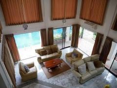 P1200 ให้เช่าบ้านเดี่ยว 3 ชั้น หมู่บ้านนวธานี ซอยเสรีไทย 59 Navatanee บ้านหลังใหญ่ร่มรื่นสนามหญ้าหน้าบ้าน เฟอร์นิเจอร์ เหมาะพักอาศัย P1200-ให้เช่าบ้านเดี่ยว-3-ชั้น-หมู่บ้านน