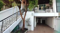 ให้เช่า บ้านทาวน์โฮม 39 ตร.วา – เอกมัย 20 (ทองหล่อ 21) ไลน์ไอดี @bird888-202509191947051758286025302.jpg