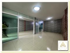 ทาวน์เฮ้าส์ 2 ชั้น 32 ตร.วา 4 ห้องนอน ใกล้นิคมอุตสาหกรรมบางพลี บางปู และมหาวิทยาลัยหัวเฉียว