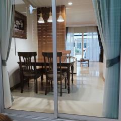 RM683 ให้เช่าทาวน์โฮม บ้านกลางเมือง เอสเซ้นส์ อ่อนนุช-วงแหวน  รีโนเวทใหม่ เฟอร์นิเจอร์ครบ พร้อมเข้าอยู่ ใกล้เดอะพาซิโอ, โรบินสันลาดกระบัง-202509210011471758388307975.jpg