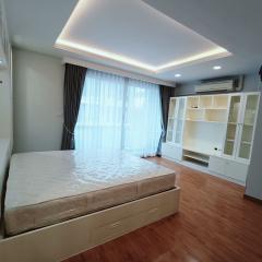 RM683 ให้เช่าทาวน์โฮม บ้านกลางเมือง เอสเซ้นส์ อ่อนนุช-วงแหวน  รีโนเวทใหม่ เฟอร์นิเจอร์ครบ พร้อมเข้าอยู่ ใกล้เดอะพาซิโอ, โรบินสันลาดกระบัง-202509210011491758388309891.jpg