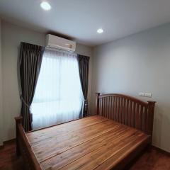 RM683 ให้เช่าทาวน์โฮม บ้านกลางเมือง เอสเซ้นส์ อ่อนนุช-วงแหวน  รีโนเวทใหม่ เฟอร์นิเจอร์ครบ พร้อมเข้าอยู่ ใกล้เดอะพาซิโอ, โรบินสันลาดกระบัง-202509210011521758388312063.jpg