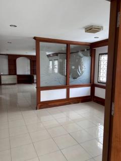 ให้เช่าอาคารสำนักงาน หมู่บ้านทาวน์อินทาวน์ 30 ตรว. 500 ตรม. 4 ชั้น ย่านลาดพร้าว ศรีวรา-202509222208491758553729164.jpg