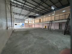 BST930 ให้เช่าโกดัง รัชดาภิเษก 3 (400+ ตร.ม.)  สนใจติดต่อ Agent คุณบัว (Bua) โทร: 093-646-4597 LINE: Bua093