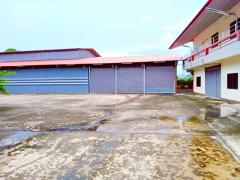 ปตท.ดอนตะโก 490ม.ให้เช่าโกดัง พร้อมออฟฟิศ 2 ชั้น ปั้มPT กาแฟพันธุ์ไทย722ตร.ม. ที่ดิน 402ตรว. 1ไร่  ริมถนน ราชบุรี  6 ล้อ ถ.เพชรเกษม