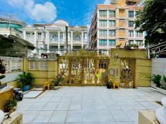 ขายทาวน์เฮ้าส์ 5 ชั้น ทรงโรมัน ถนนวิภาวดี ซอย 2 ทางเข้าหลักของมหาวิทยาลัยหอการค้าไทย #LB52 – 001105-202509241427151758698835204.jpg