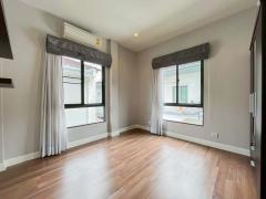 ขาย บ้านเดี่ยว 3 ห้องนอน หมู่บ้านเศรษฐสิริ ศรีนครินทร์ พระราม 9 ใกล้ BTS ศรีกรีฑา 2 ชั้น  62 ตรว หลังริมสุด เงียบสงบ-202509241551011758703861145.jpg